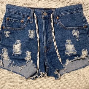 High Rise Distressed Levi Shorts